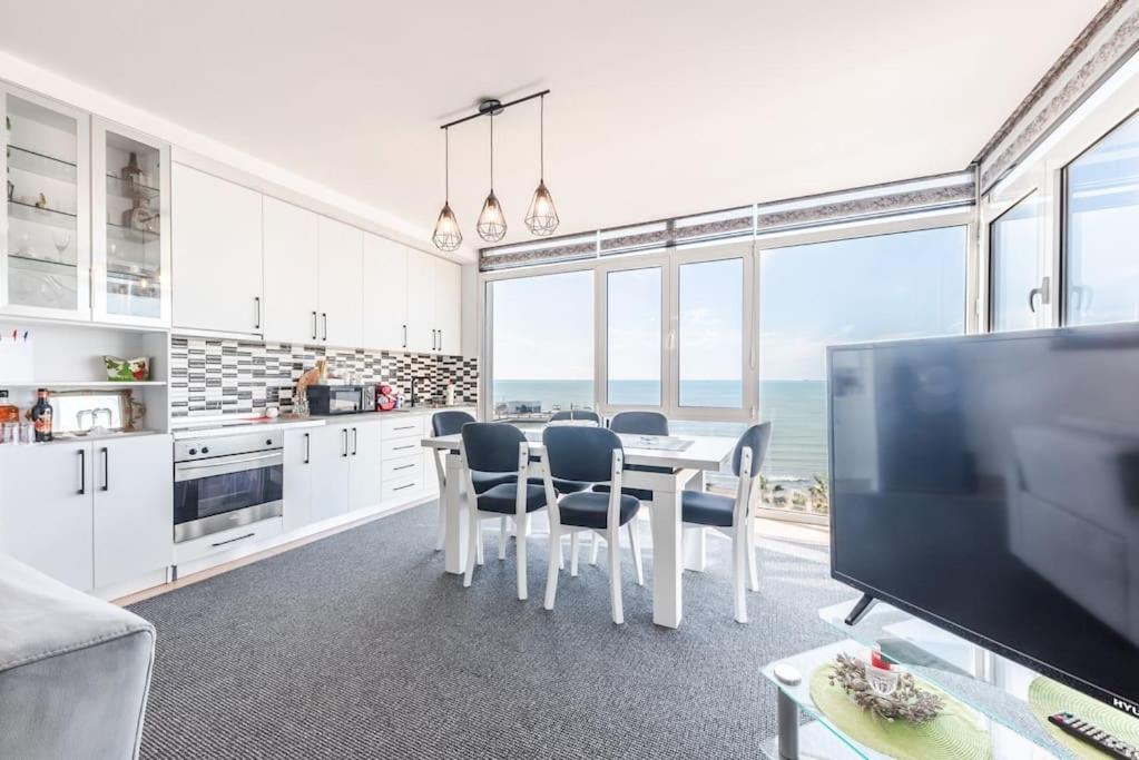 Seaview Luxury Suite By Ps Golem  Luaran gambar